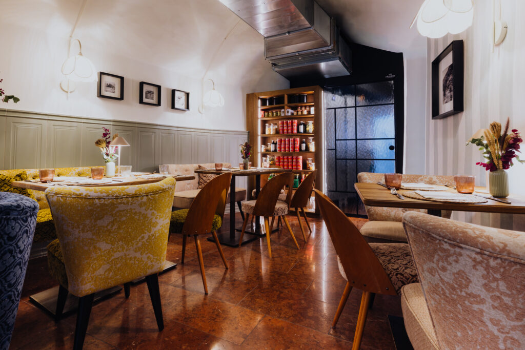 251022 Innenarchitektur ZiaMizzi Lokalbild martinundklein 77 HDR